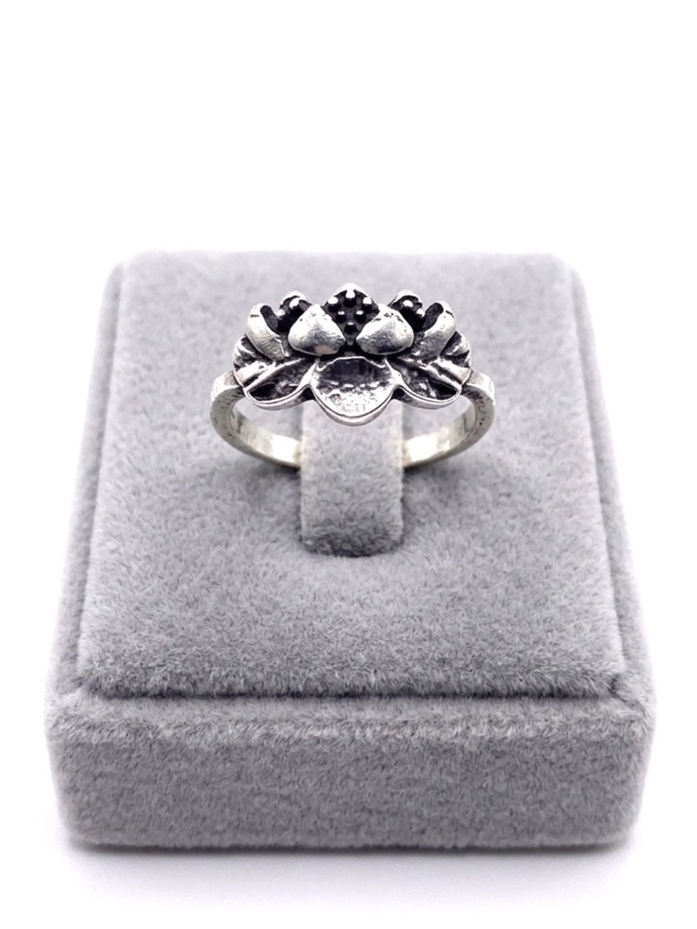 New Woman’s Bohemian Sterling Silver Artisan Lotus Flower Ring
